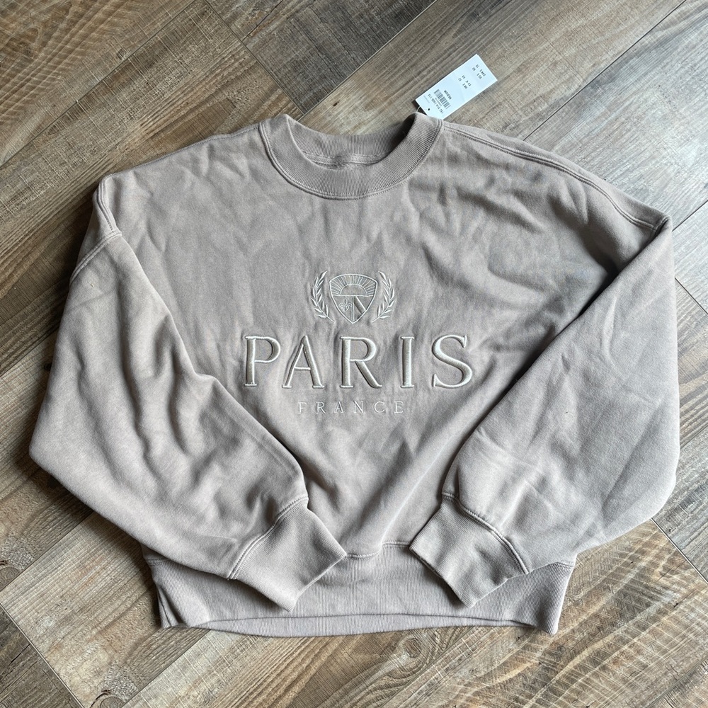 NWT Abercrombie & Fitch Paris Crew Neck Sweatshirt